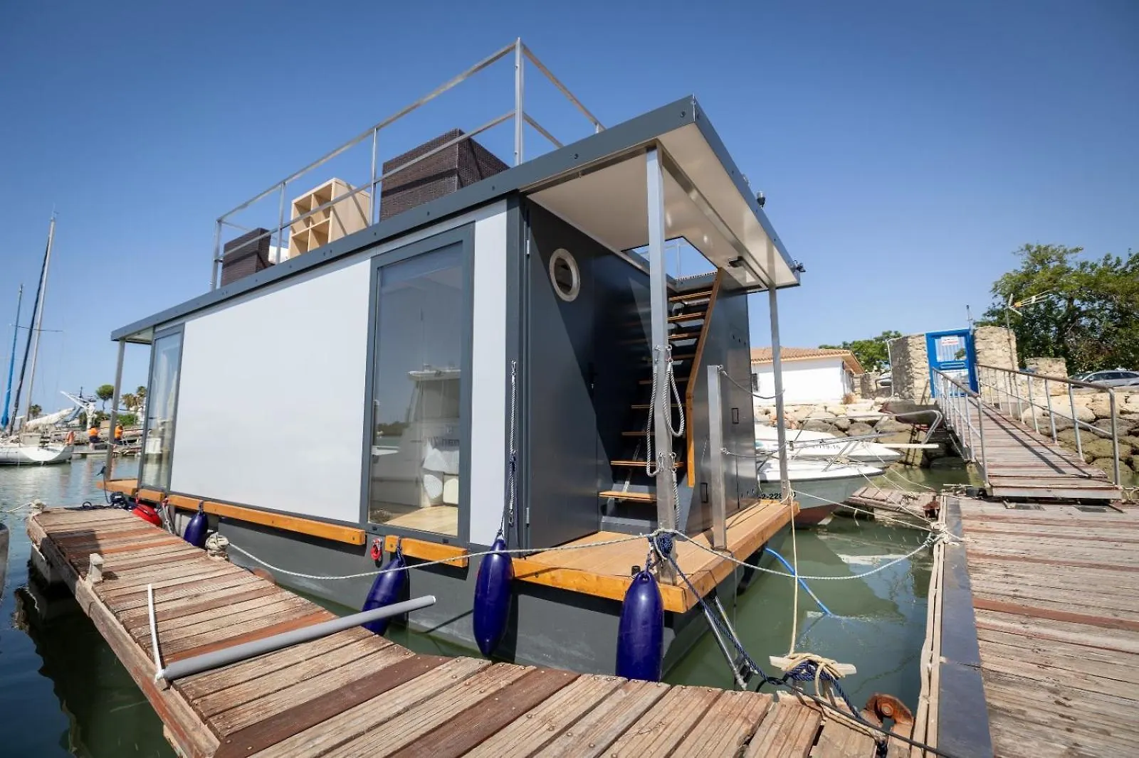 Hotel The Boathouse Company - Casa Flotante Experience - Real Club Nautico, El Puerto de Santa María
