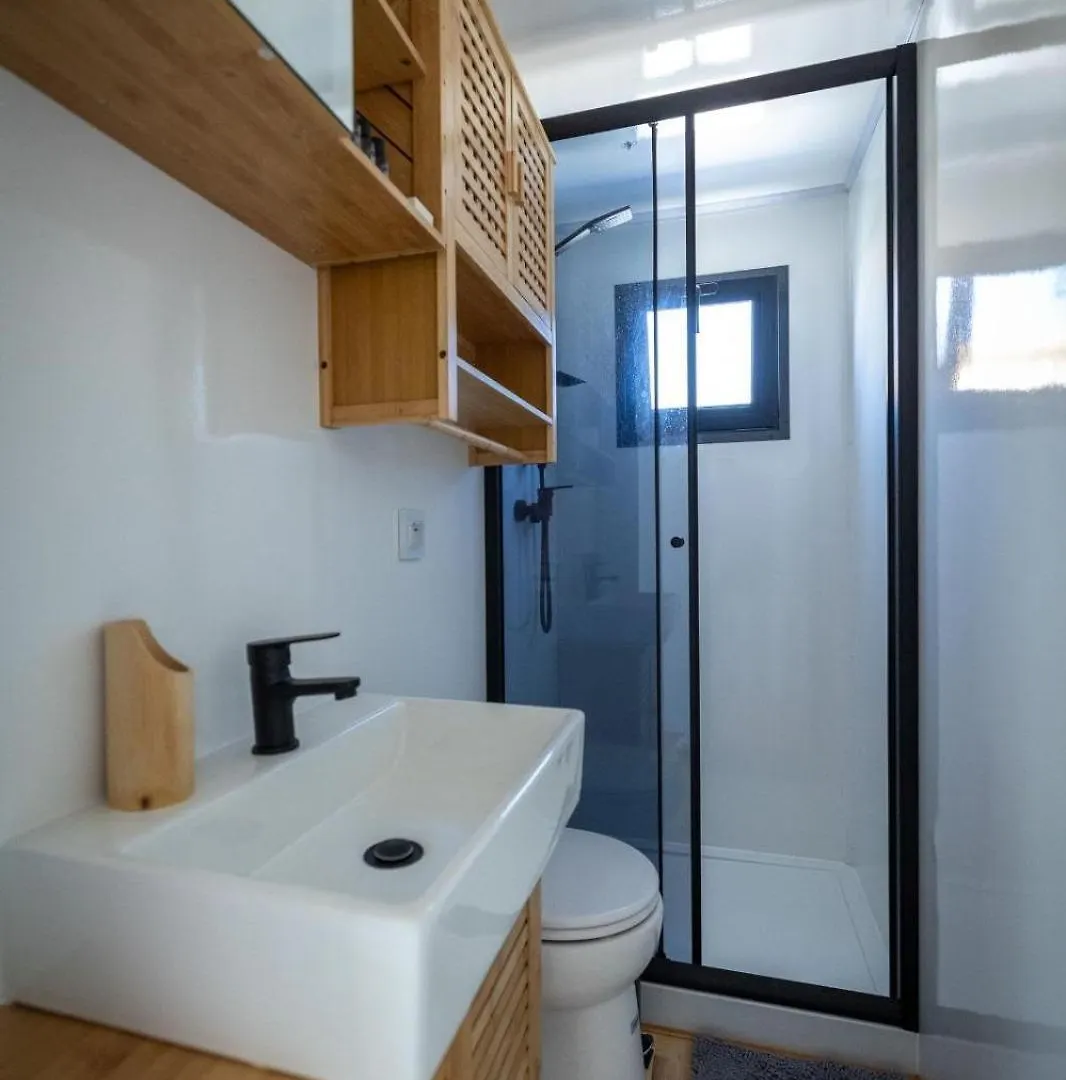 The Boathouse Company - Casa Flotante Experience - Real Club Nautico, El Puerto De Santa Maria Hotel Botel